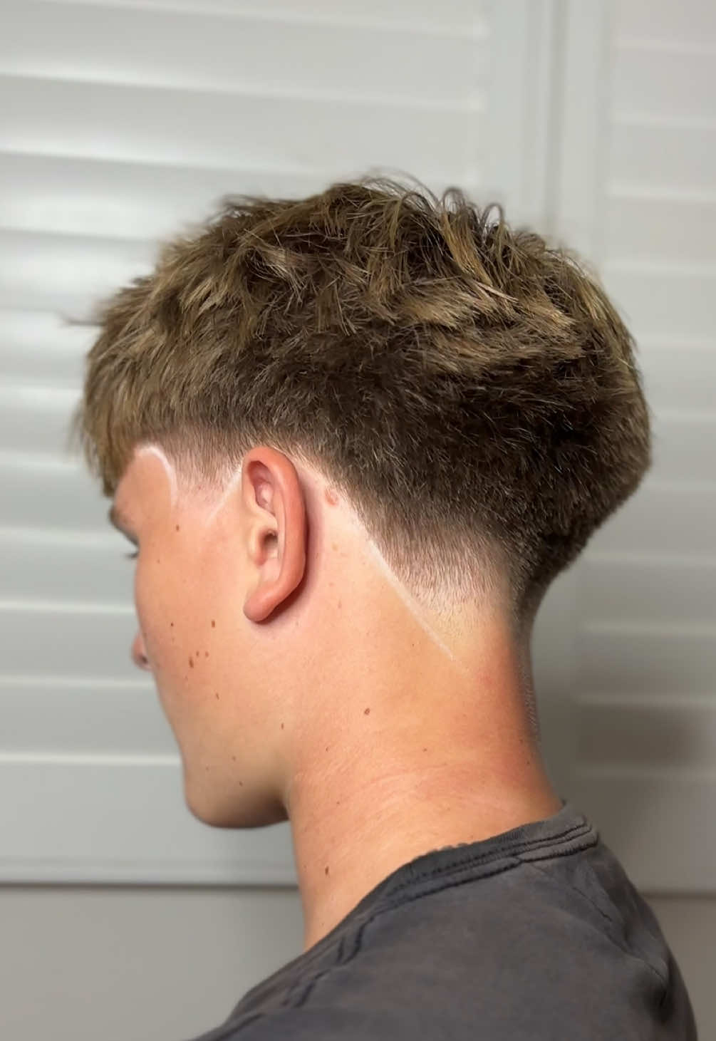 @OLI BARBER