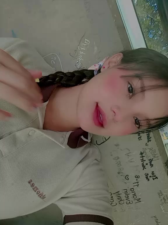 @Isabel Ramirez 🌸💨🫧