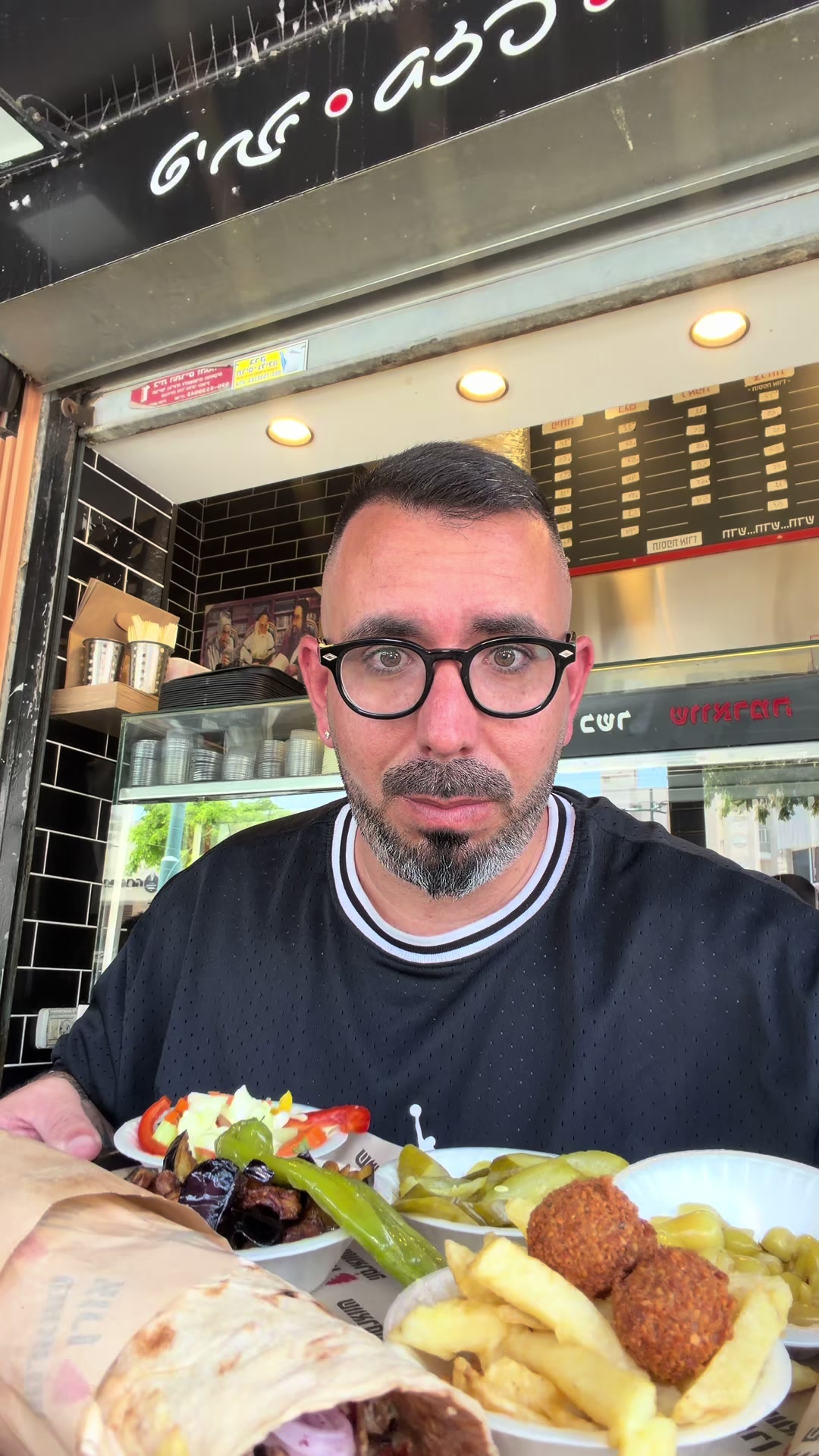 @צחי אוכל את ישראל 🇮🇱