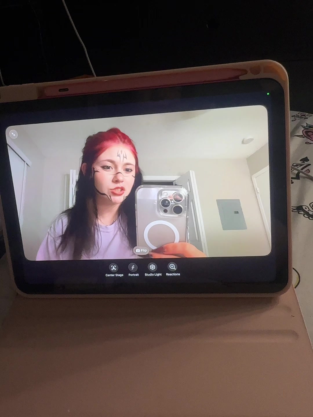 @<3