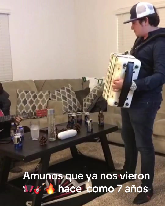 @Alexismorro🤠🎸🪗