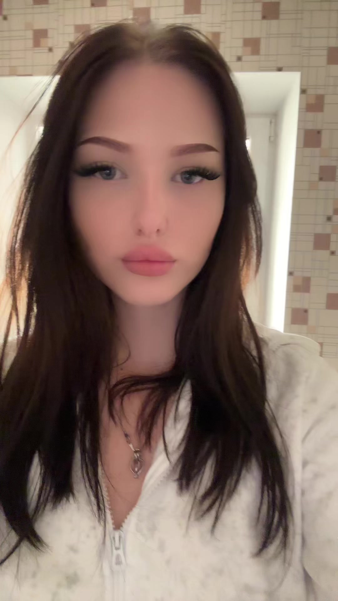 @slipinaaa
