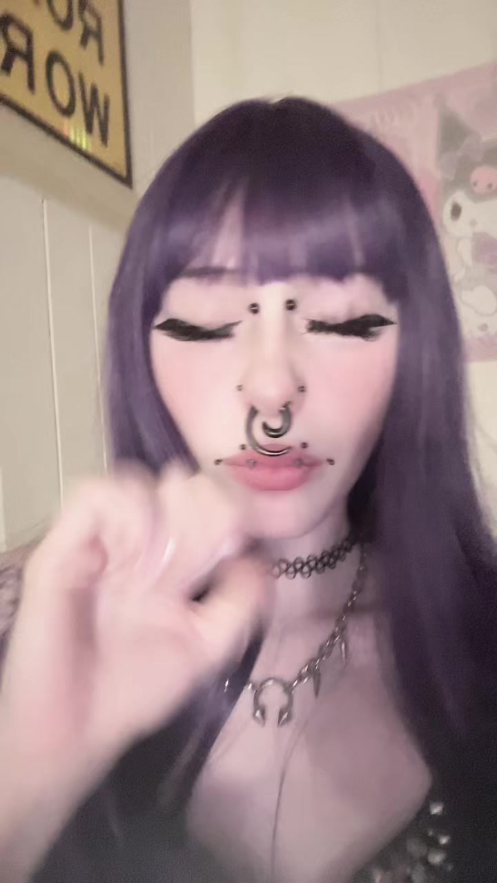 @deadgothlia