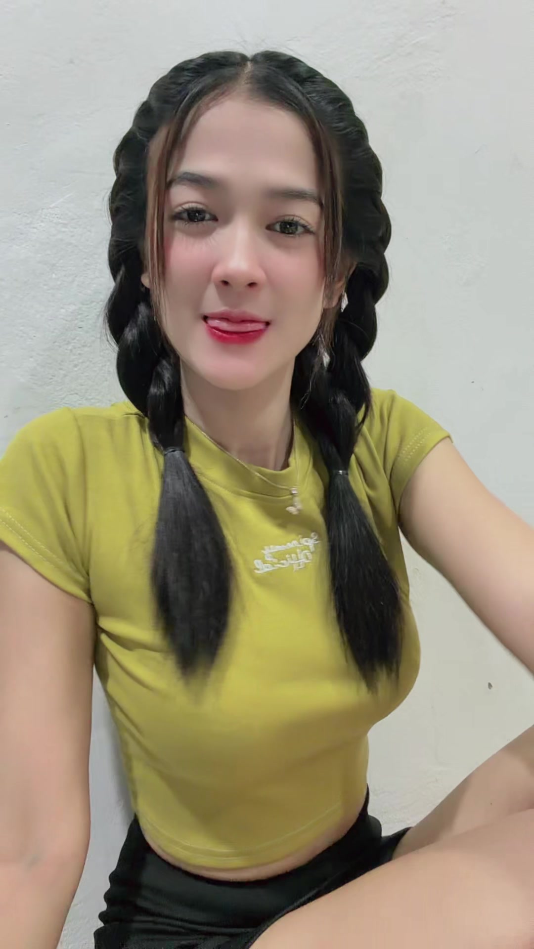 @thuzar11722