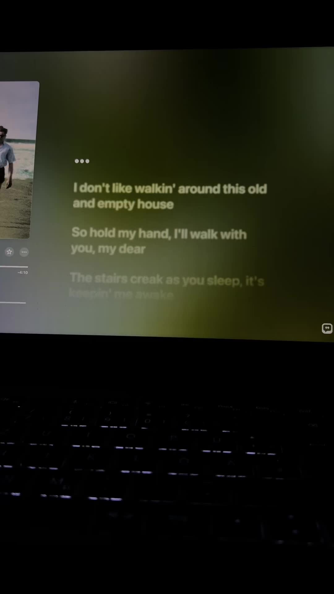 @🎧