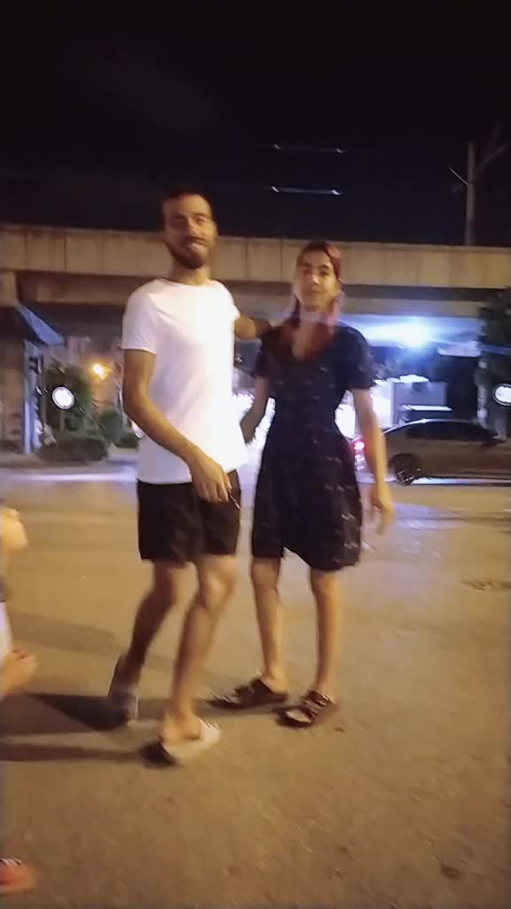 @Ayşeg&uuml;lmahmut