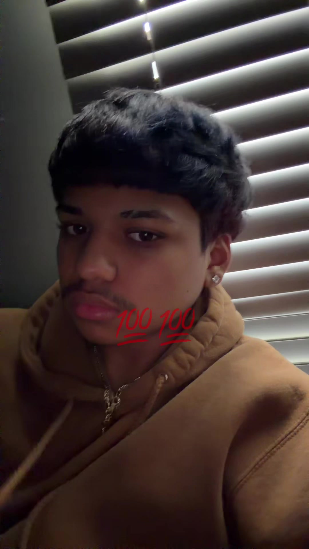 @￴￴