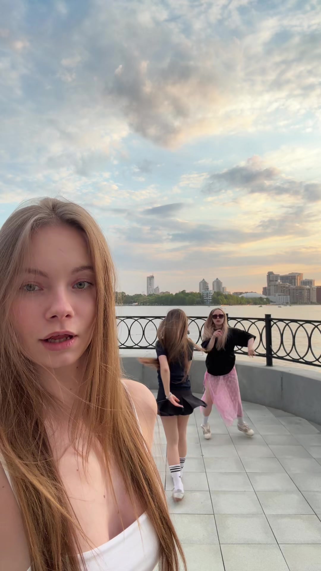 @Угарова