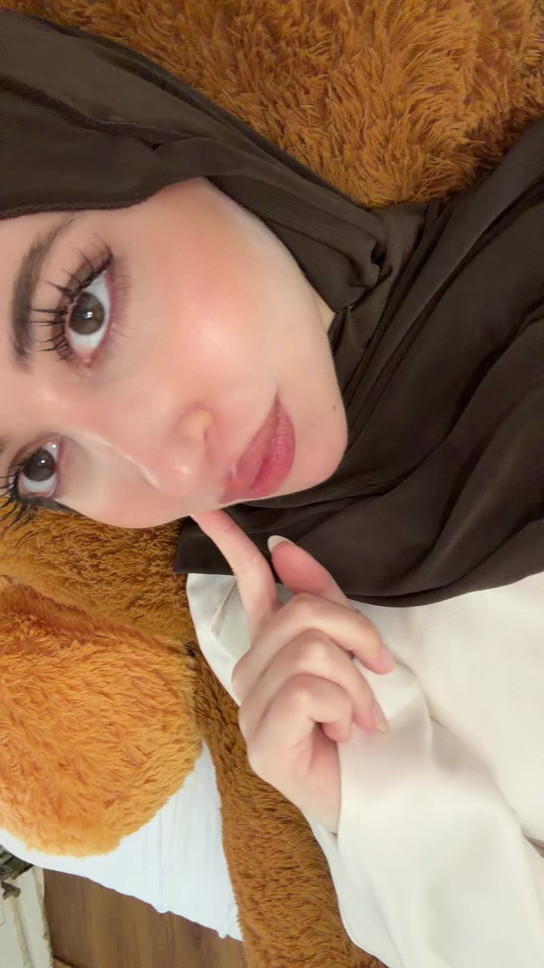 @لين