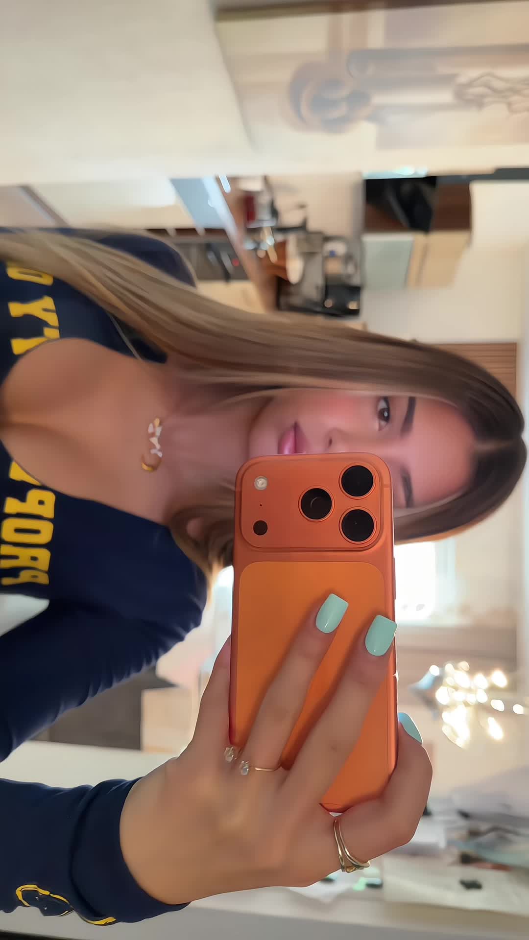 @yaezminn