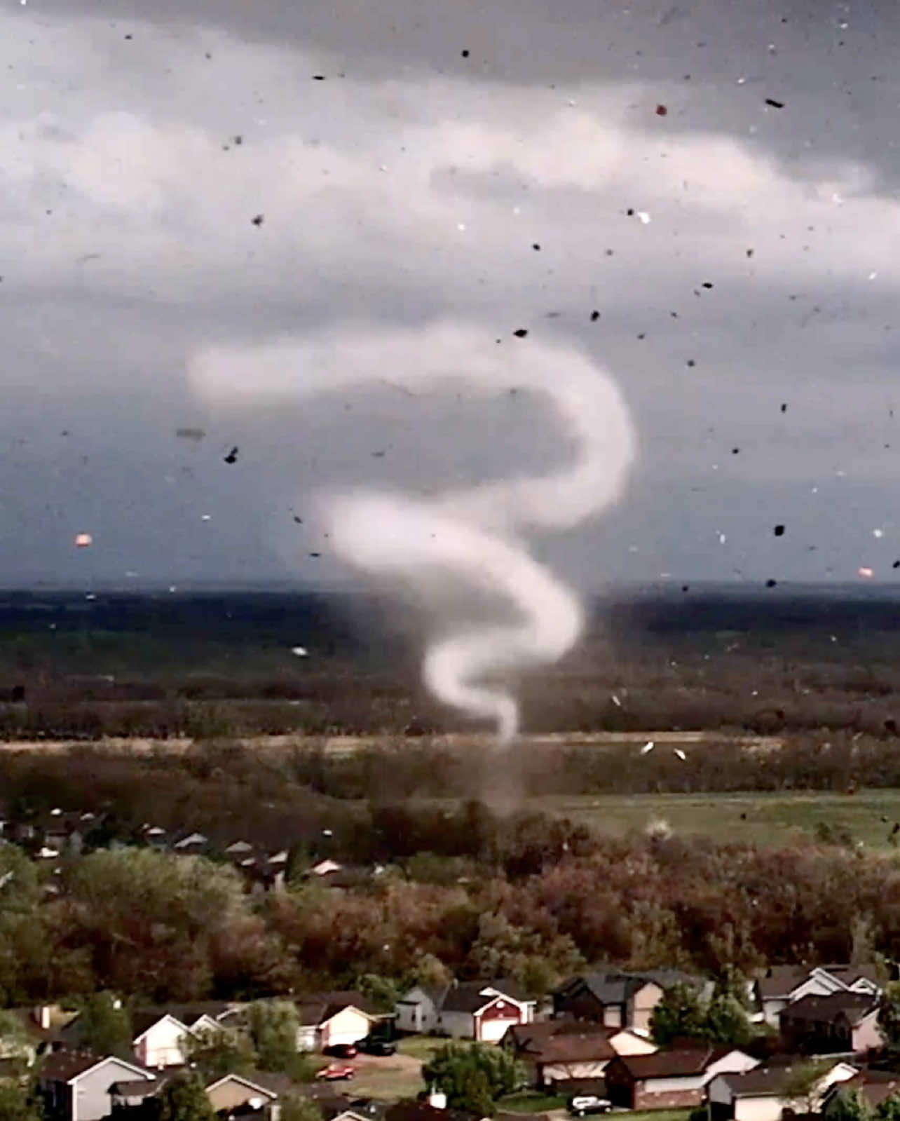 @𝙏𝙬𝙞𝙨𝙩𝙧