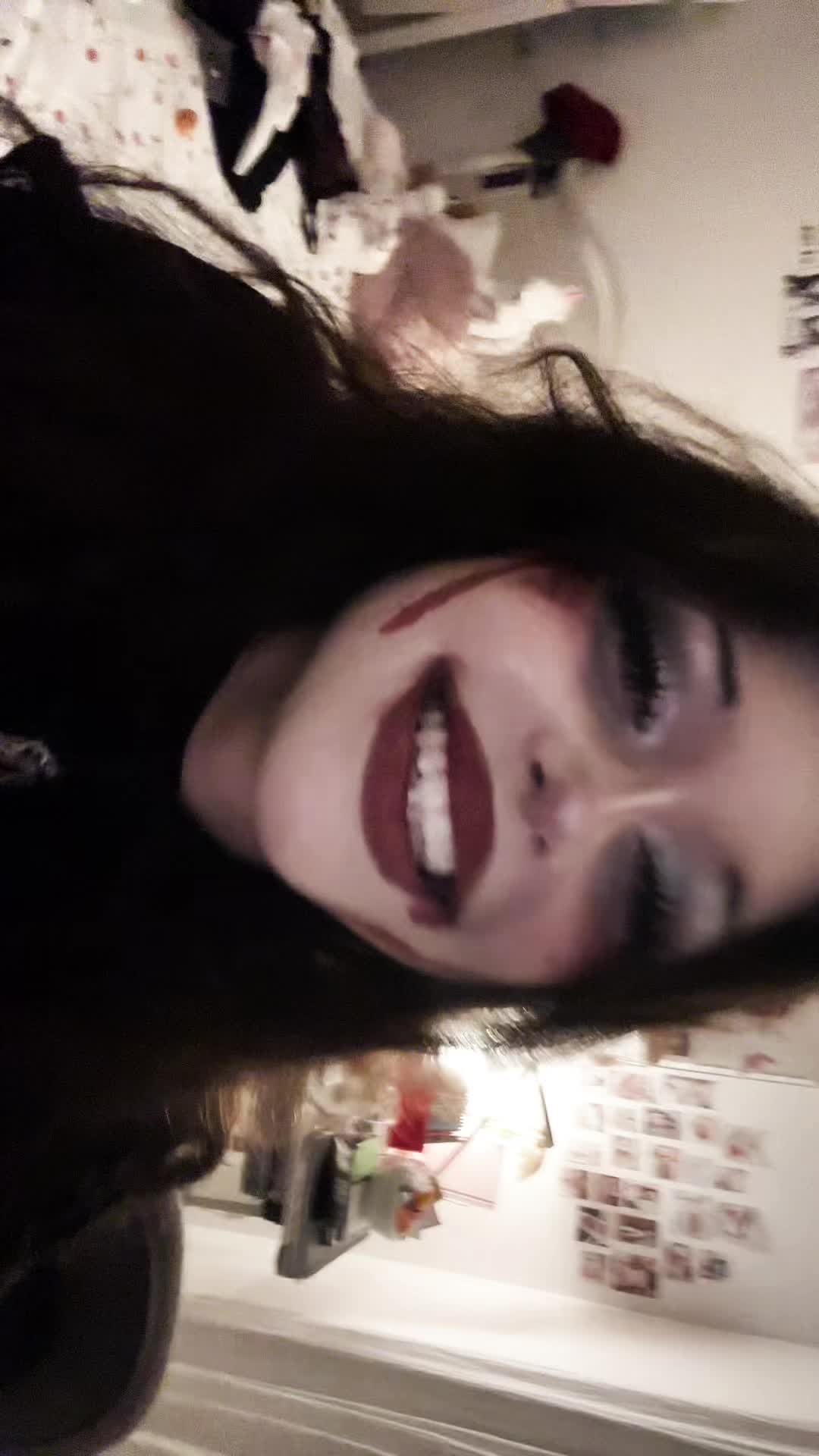 @⋆˚࿔ anni 𝜗𝜚˚⋆