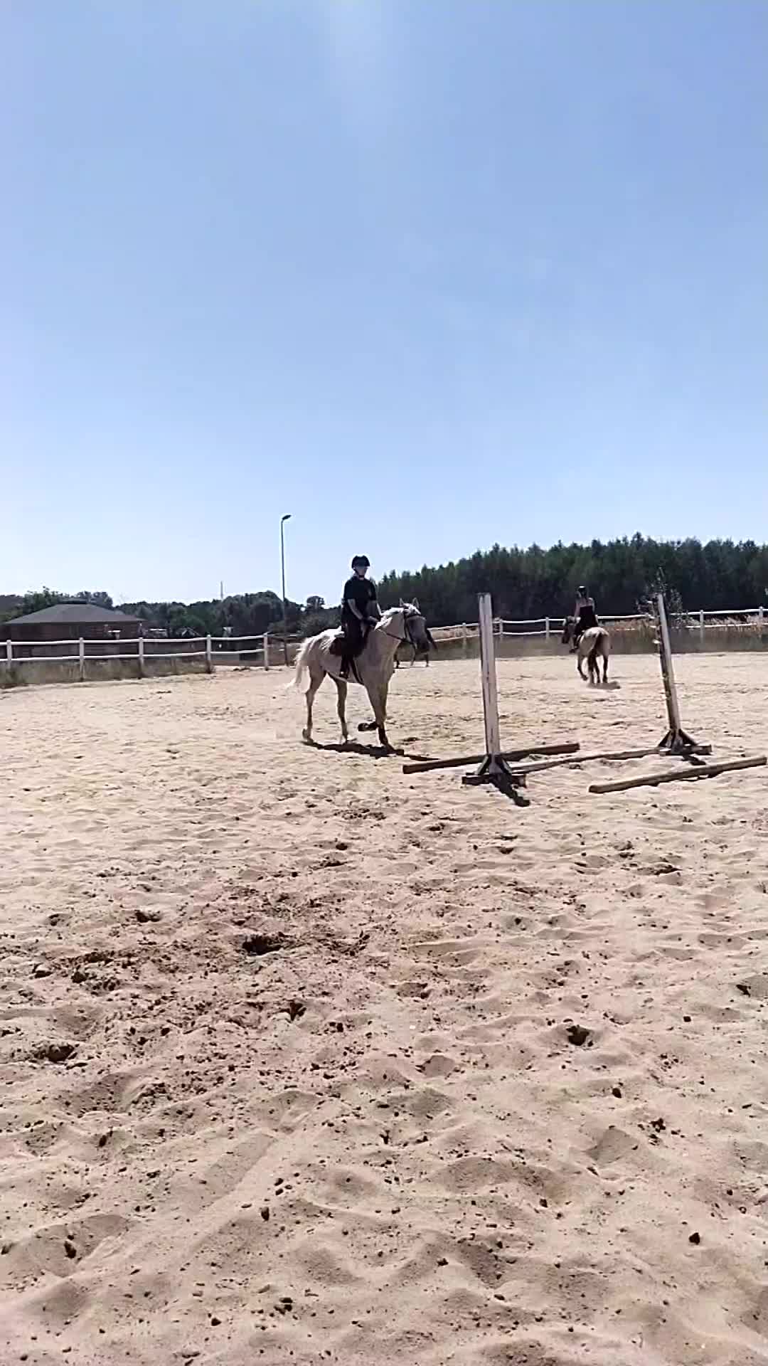 @jula.eq