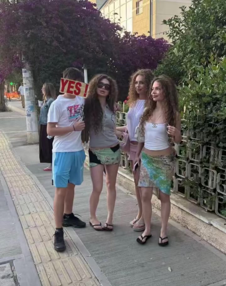 @𝐊𝐲𝐫𝐢𝐚𝐤𝐢