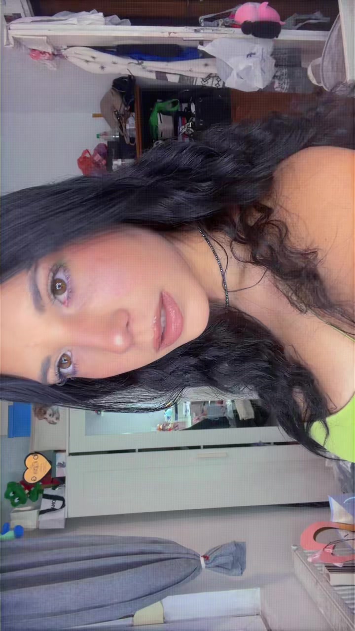 @🦦