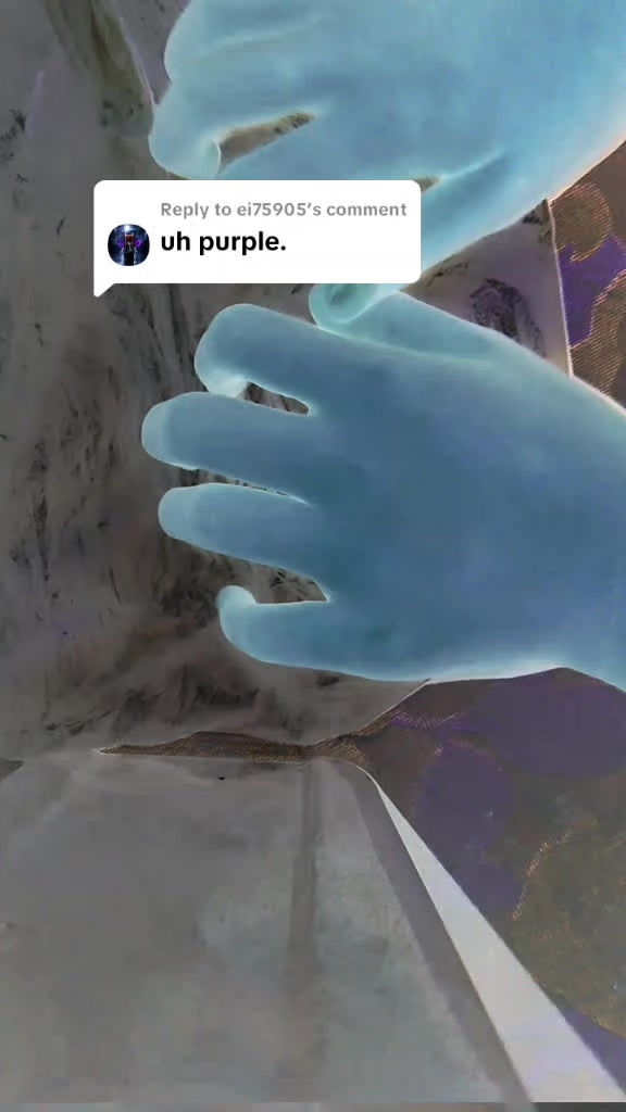 @𝒊𝒕'𝒔𝒎𝒆-𝒌𝒆𝒂𝒏𝒏𝒂