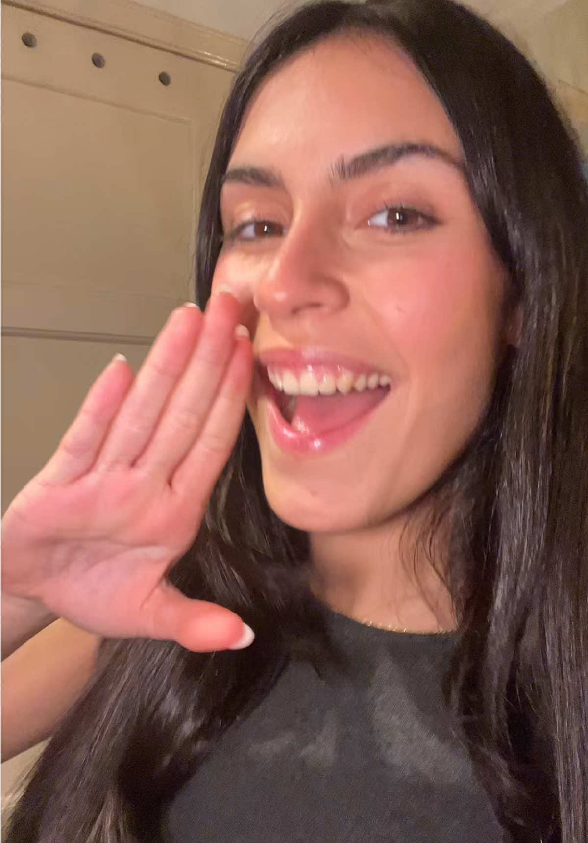 @mia.benita