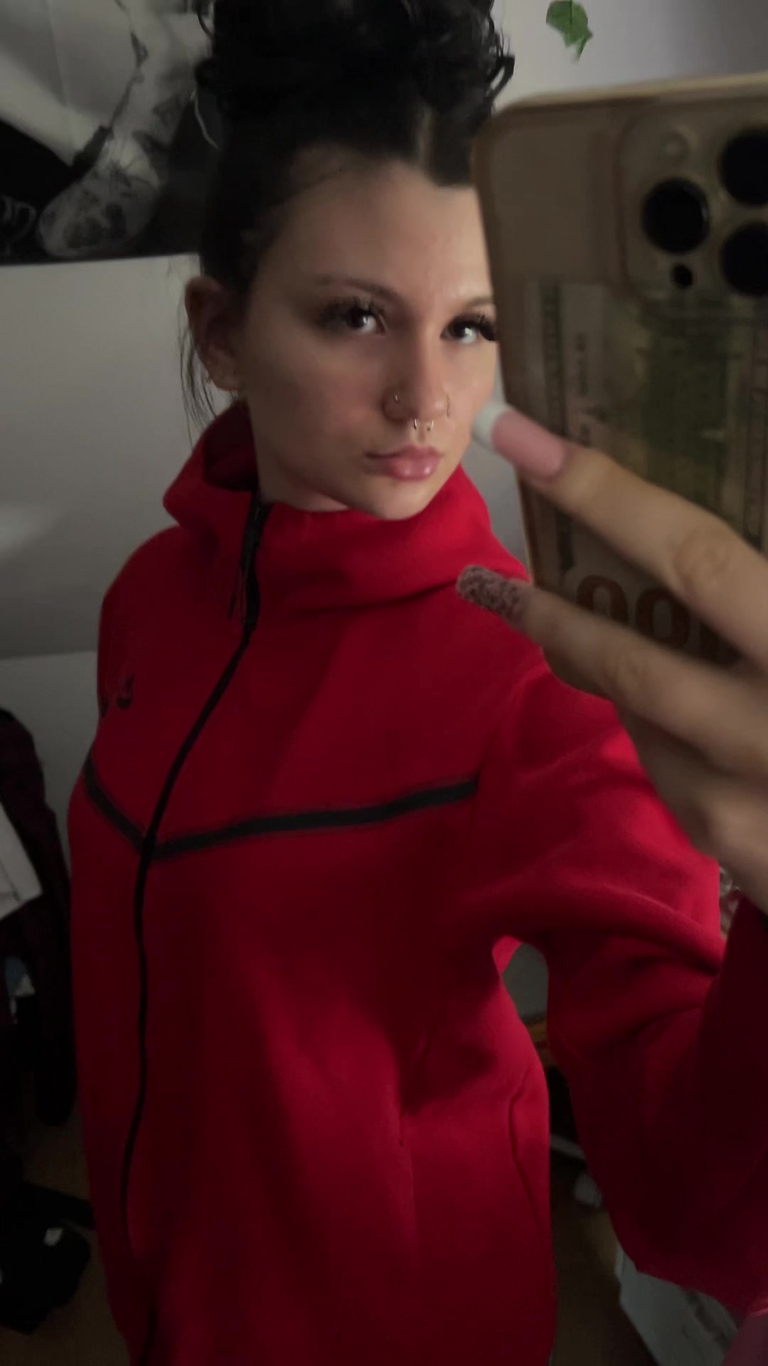 @️