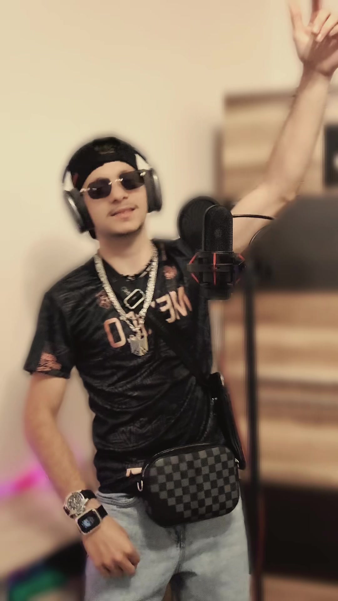 @JUNO 59 💪🔥👑🎶🎤