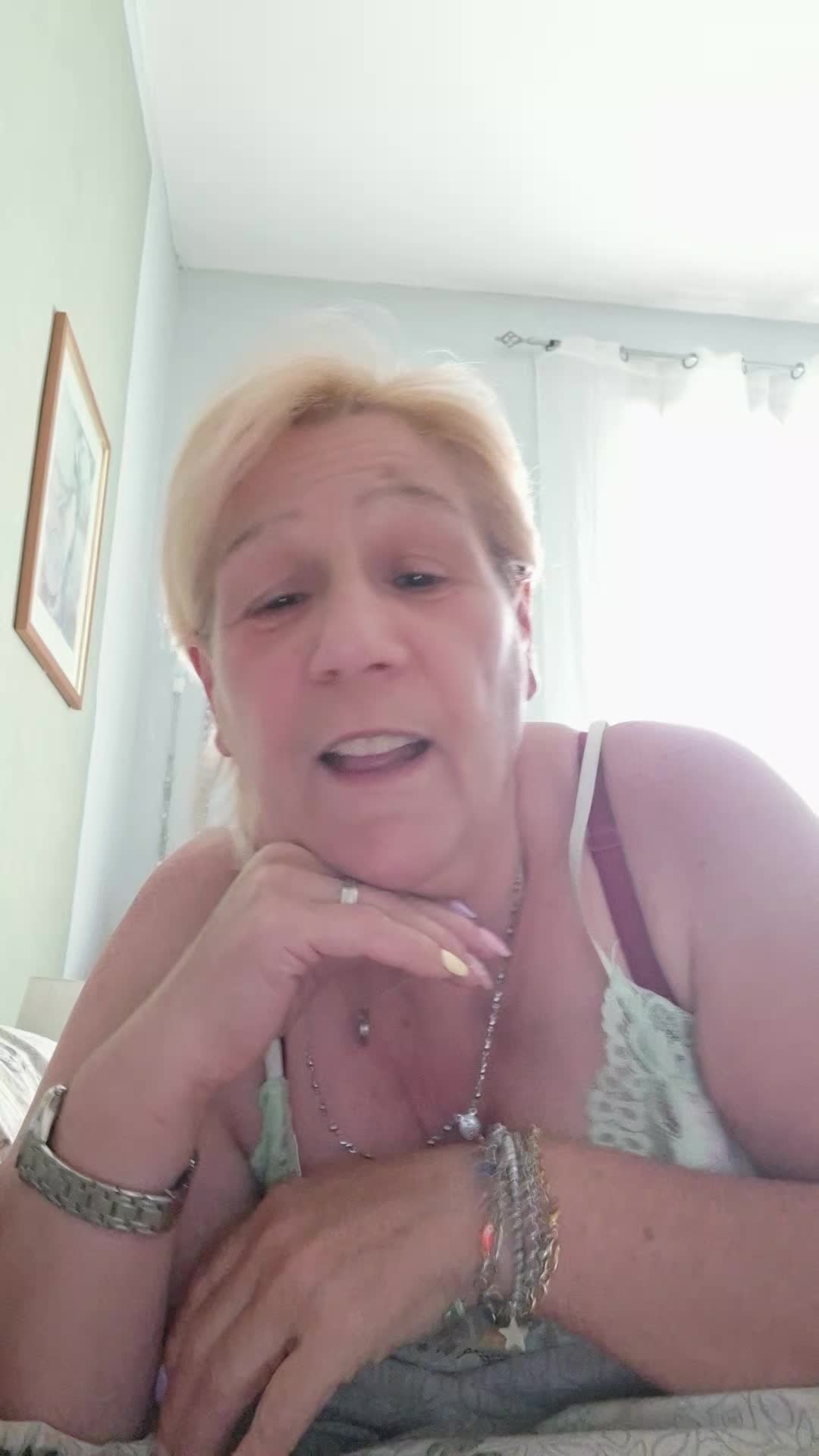 @angela
