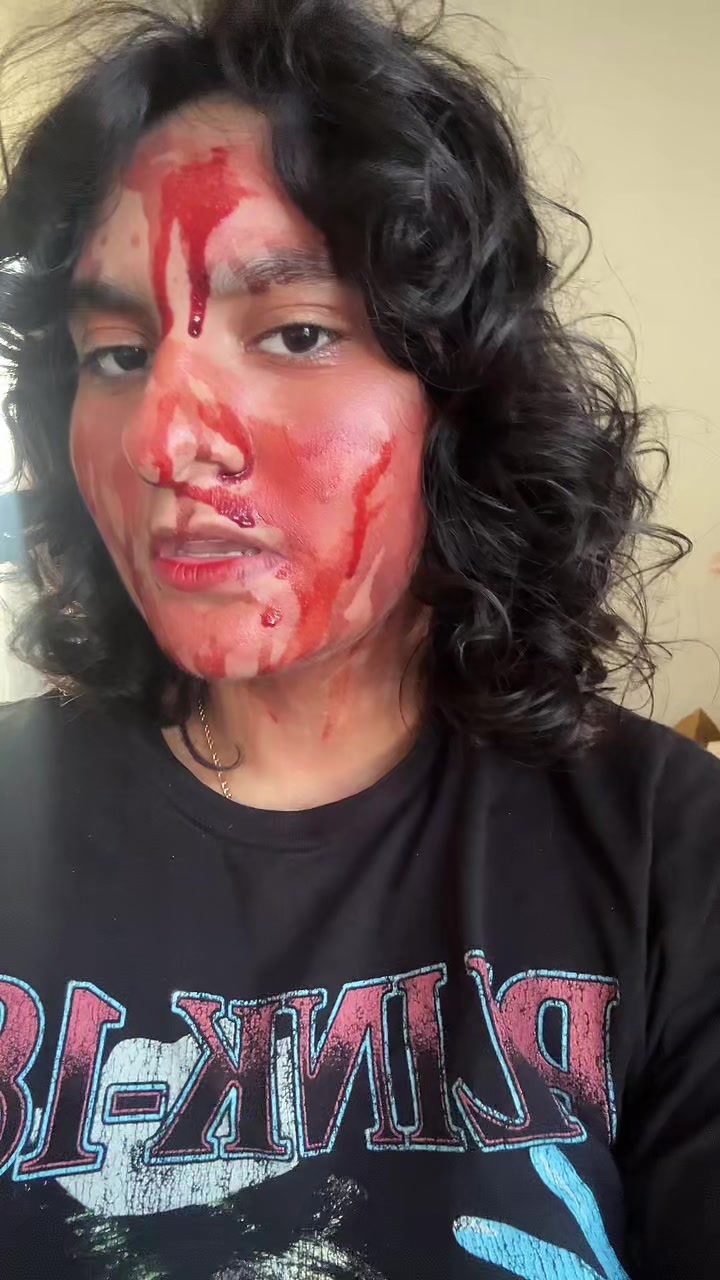 @🧛🏼♀️🧛🏼♀️🧛🏼♀️