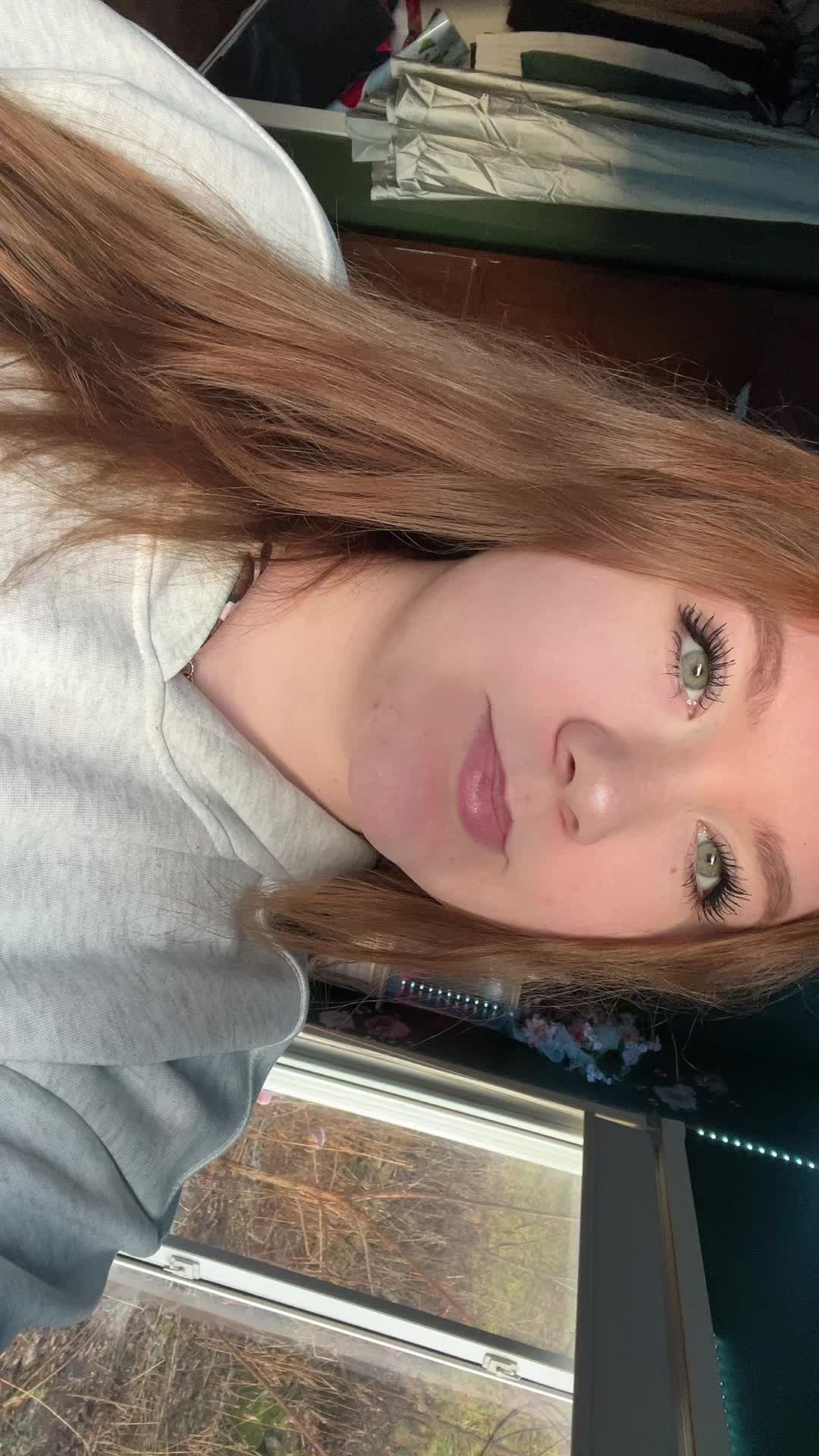 @🌸𝕕𝕖𝕧𝕪𝕟🌸