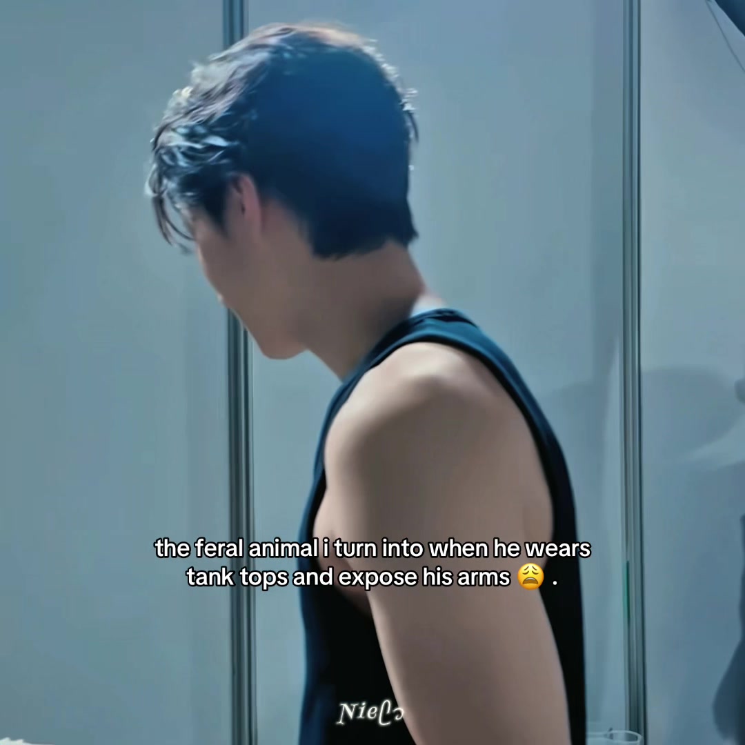@Nie ᥫ᭡