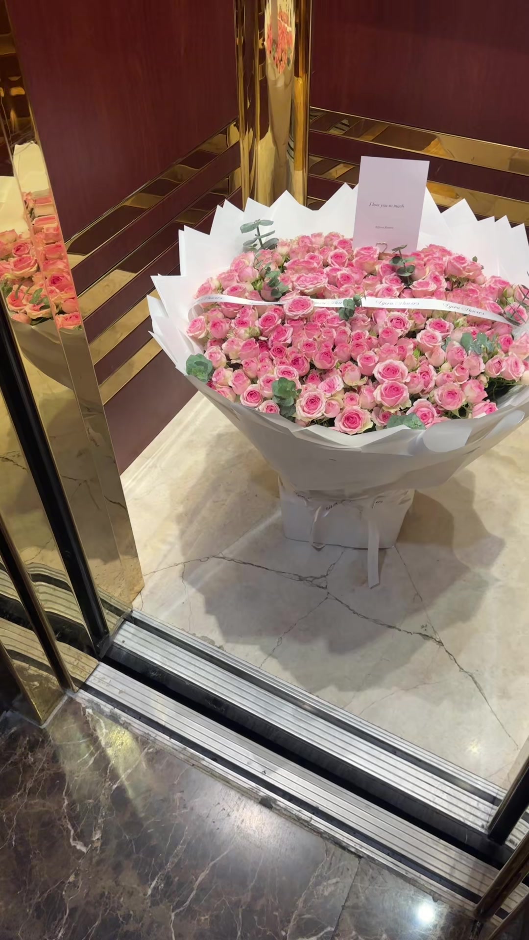 @LYORA FLOWERS | ليورا