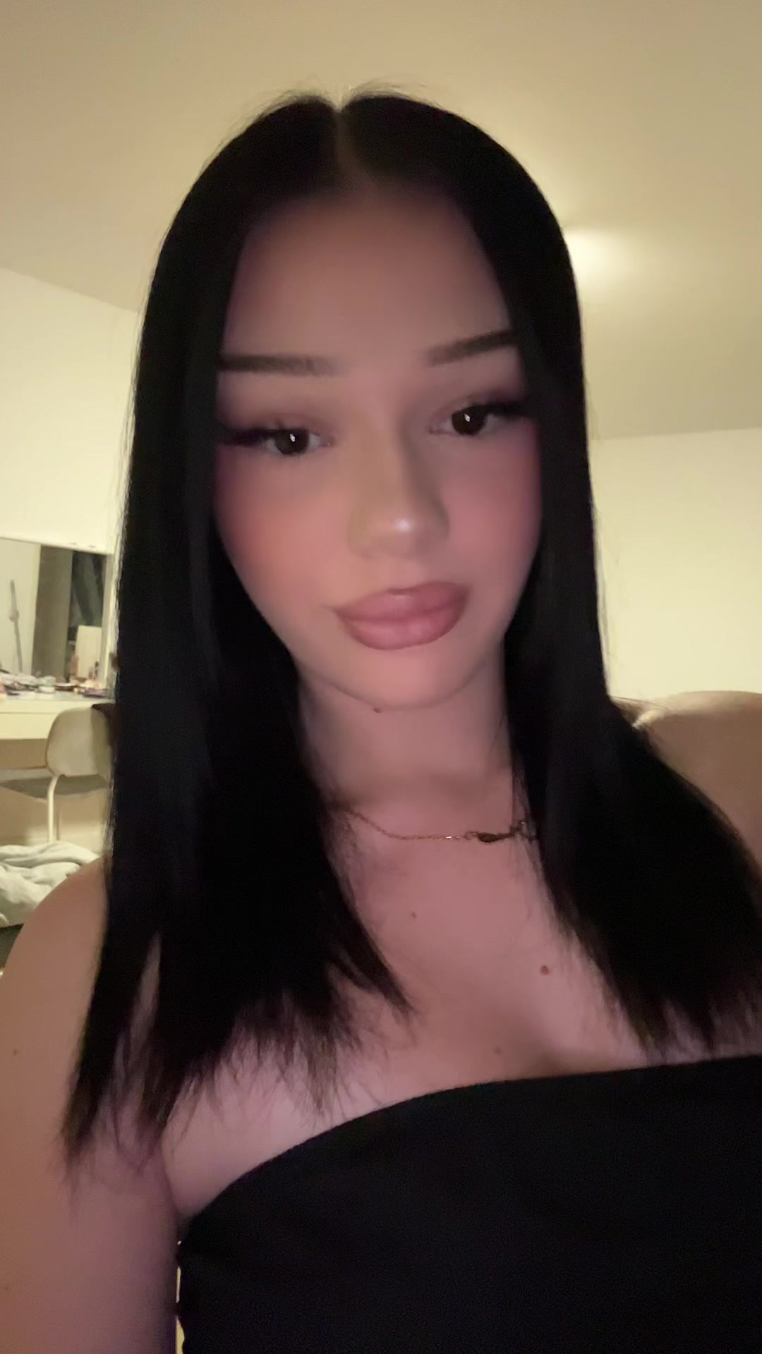 @𝐑𝐨𝐬𝐚𝐥𝐢𝐞 🩷