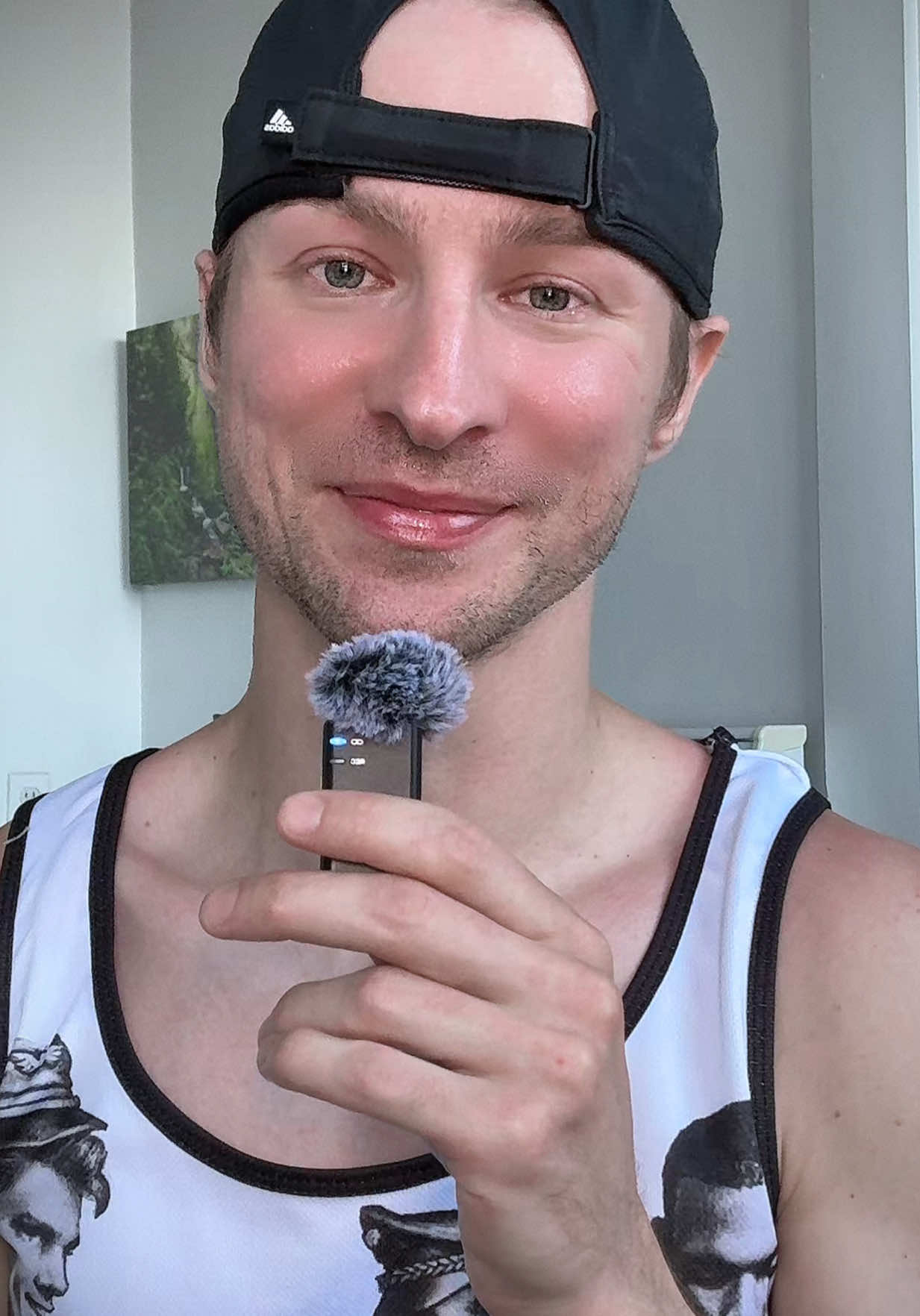 @AJ ✊🏳️🌈