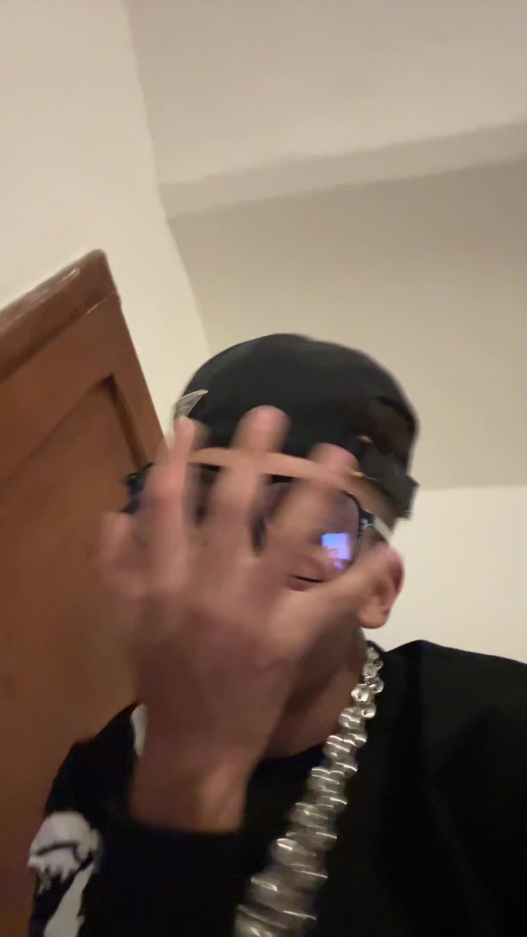 @walloma_