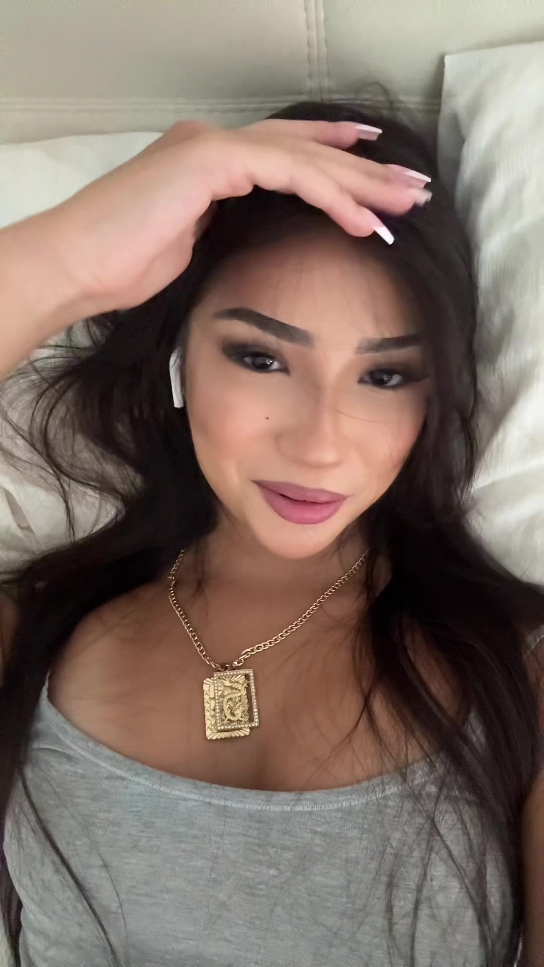 @rebeccadng