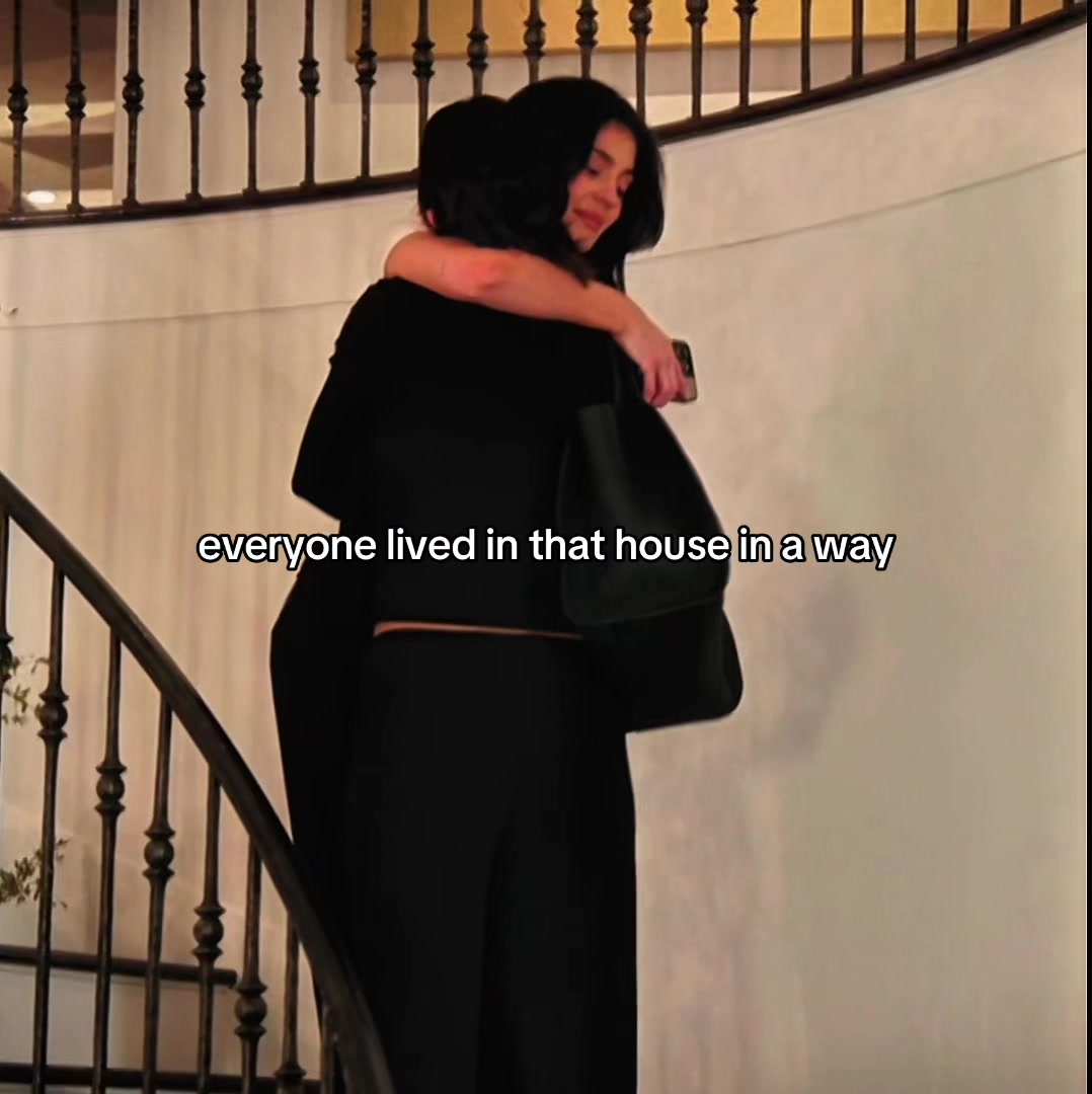 @CV ✦