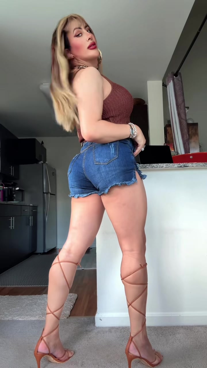 @Paola