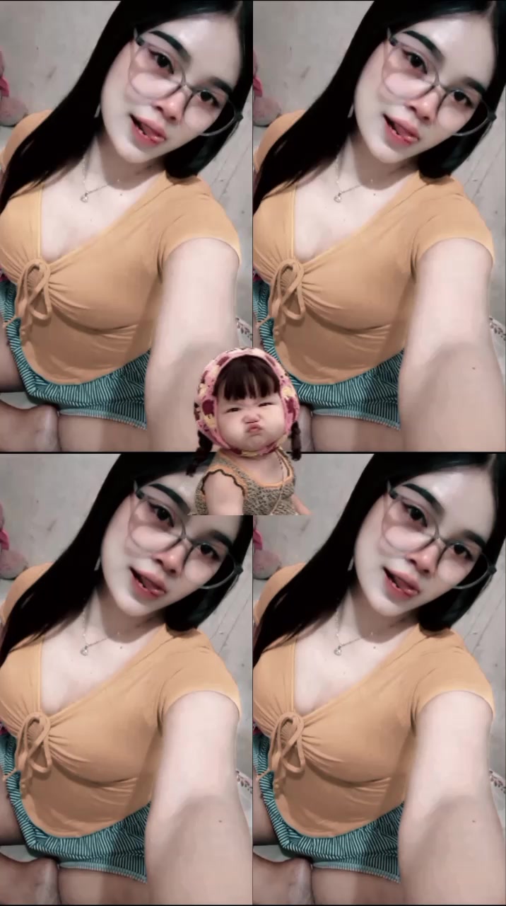 @Mama Indah😜