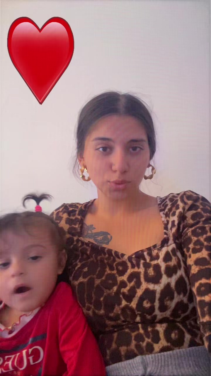 @Yasmina Rostas