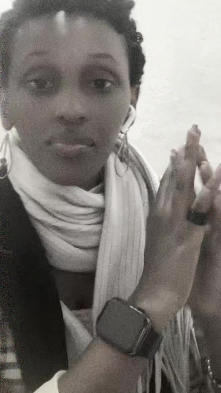 @AmLily Hooza