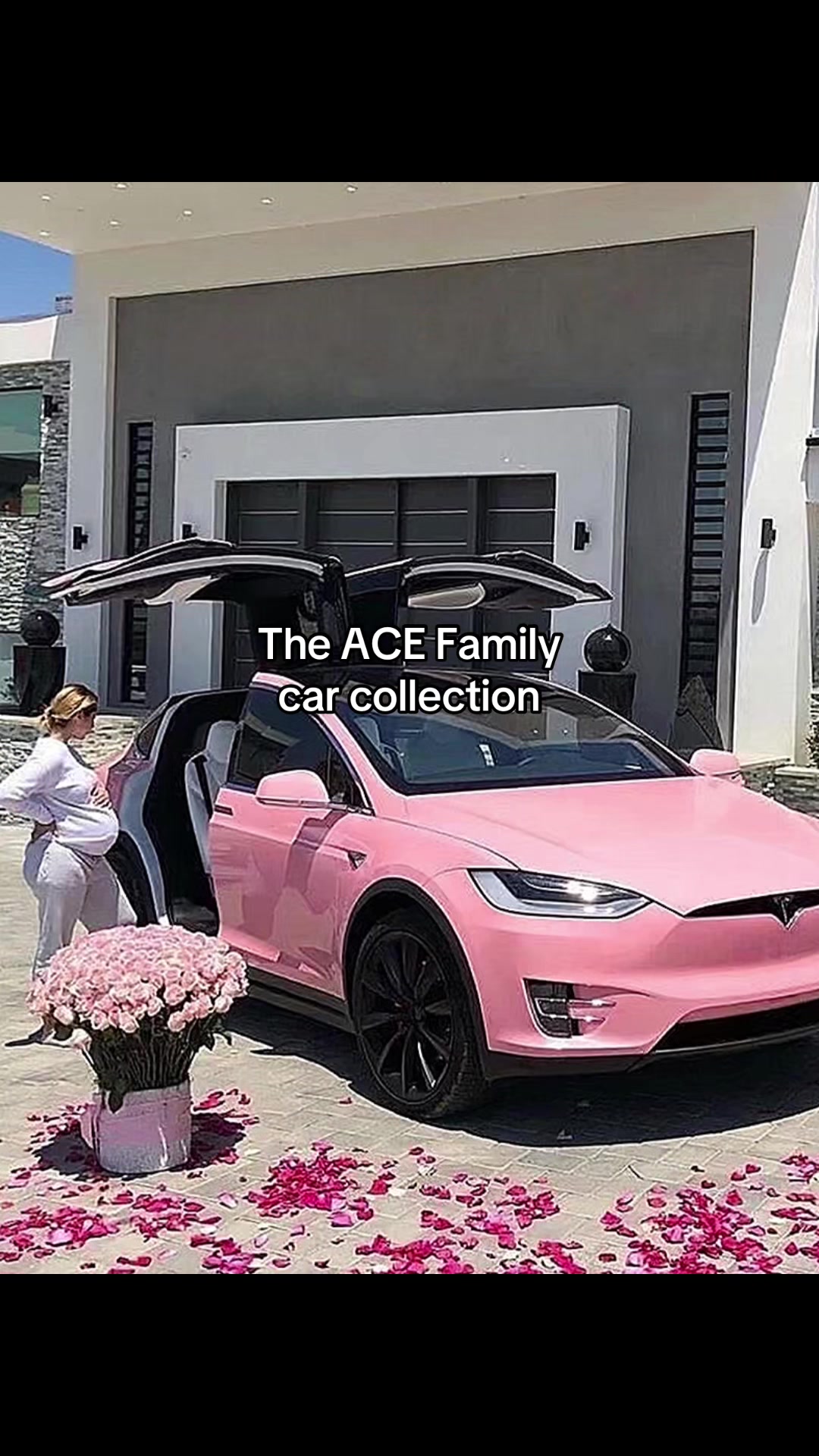 @heyitsellle