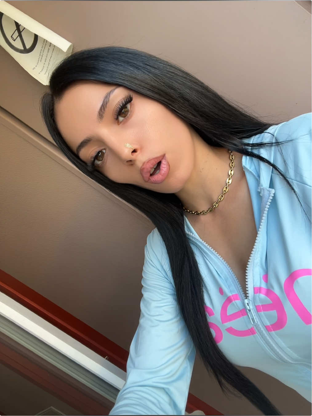 @𝑬𝒍𝒛𝒂 🔫