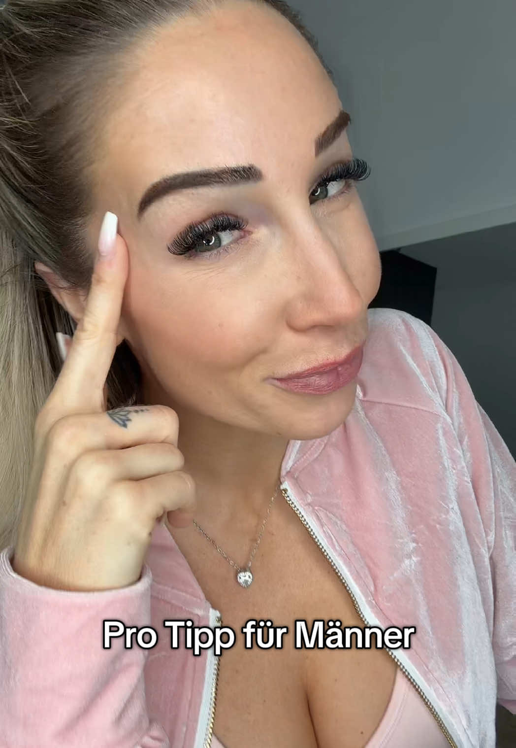 @Laraiza