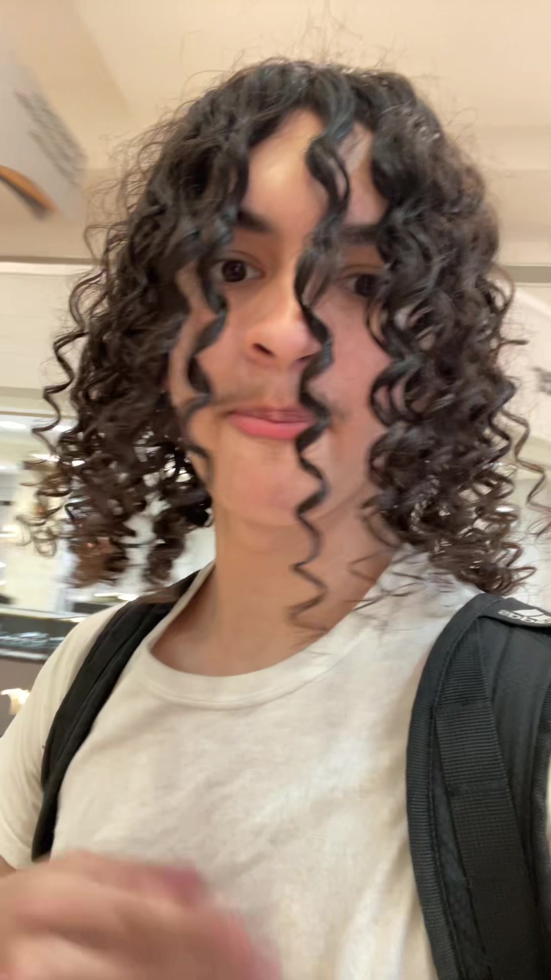 @Thraxr