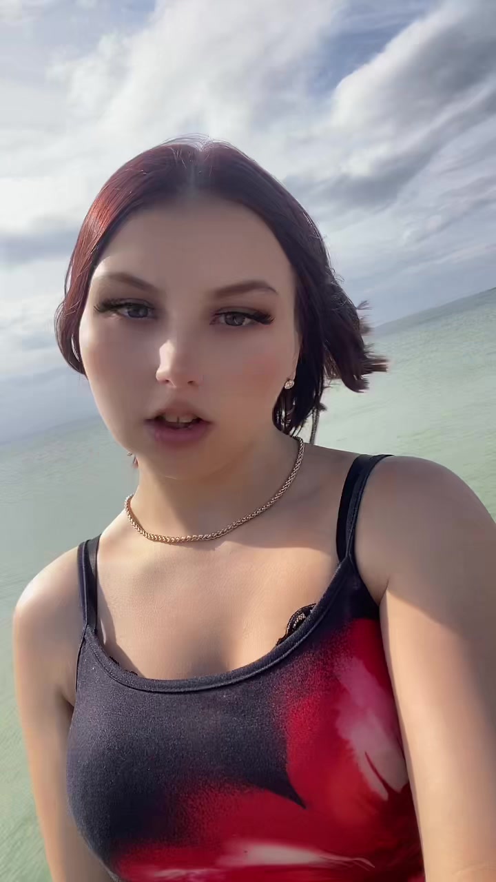 @Magdalena🥀
