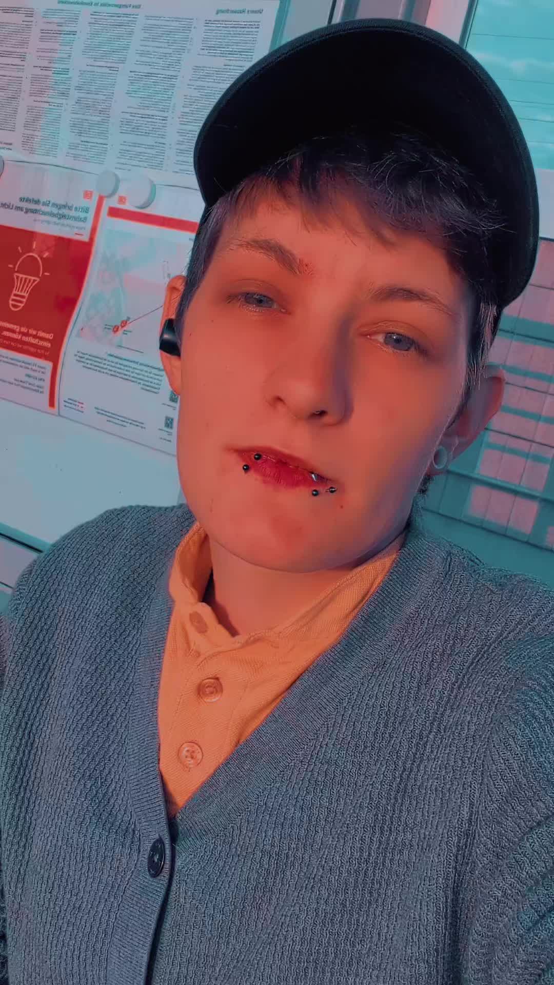 @™
