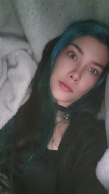 @Thegirlwiththecursemark