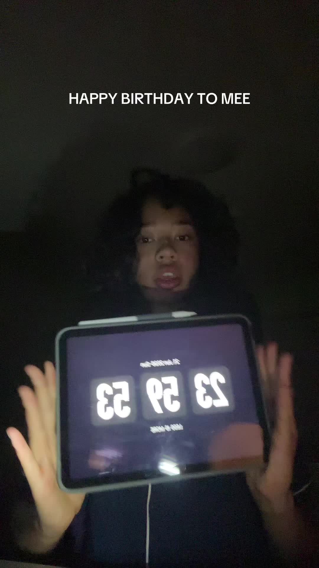 @𑣲𝐿