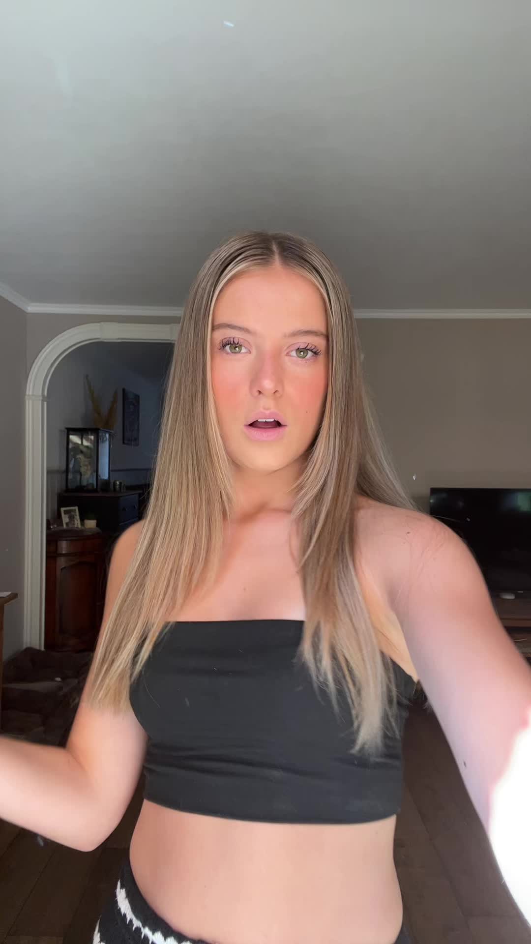 @𝐓𝐞𝐬𝐬𝐚