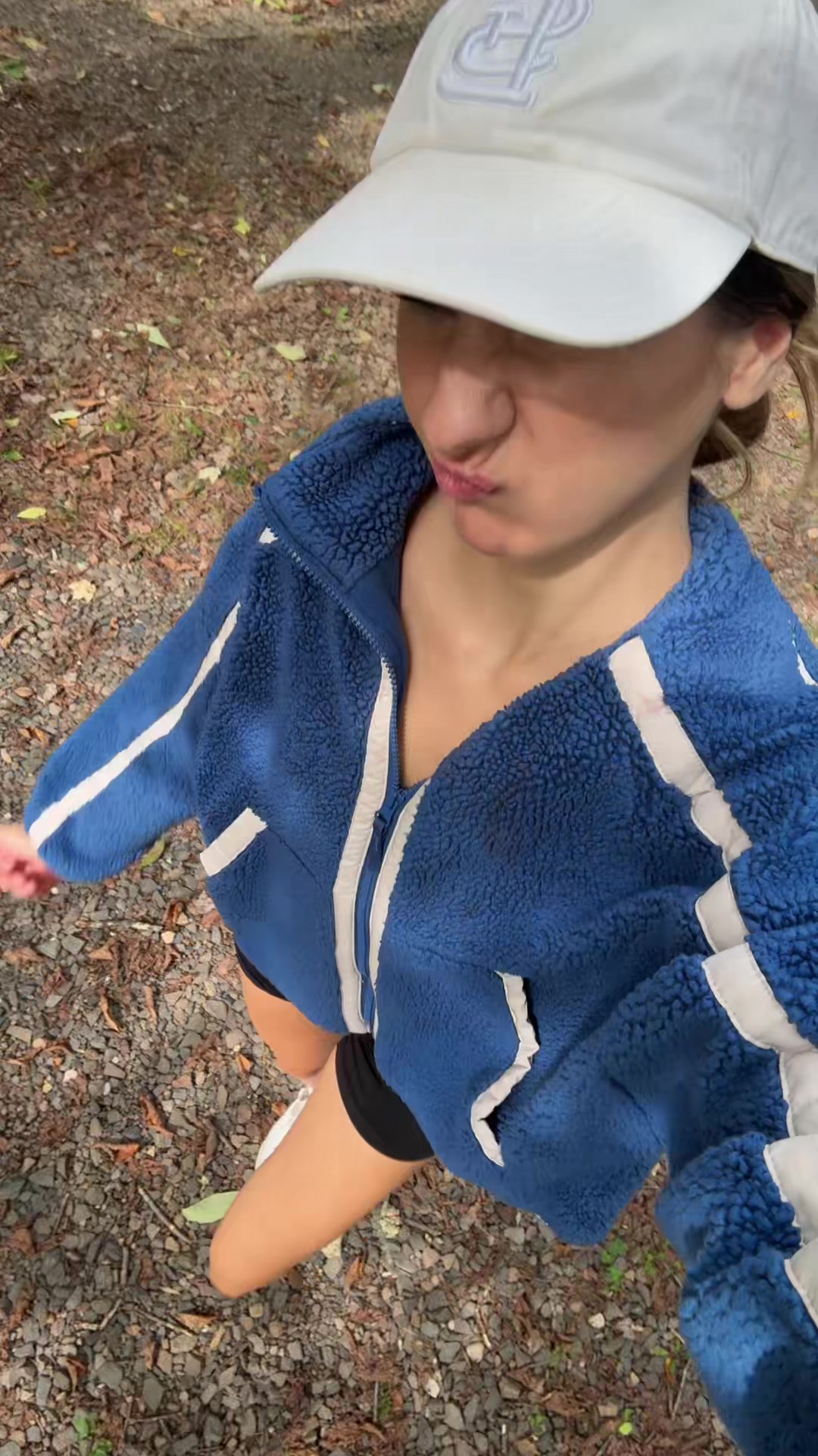 @isabella