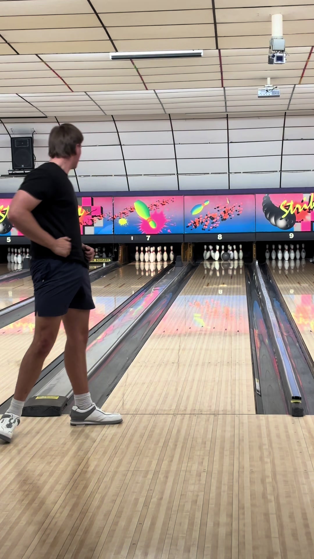 @BowlingByBeek