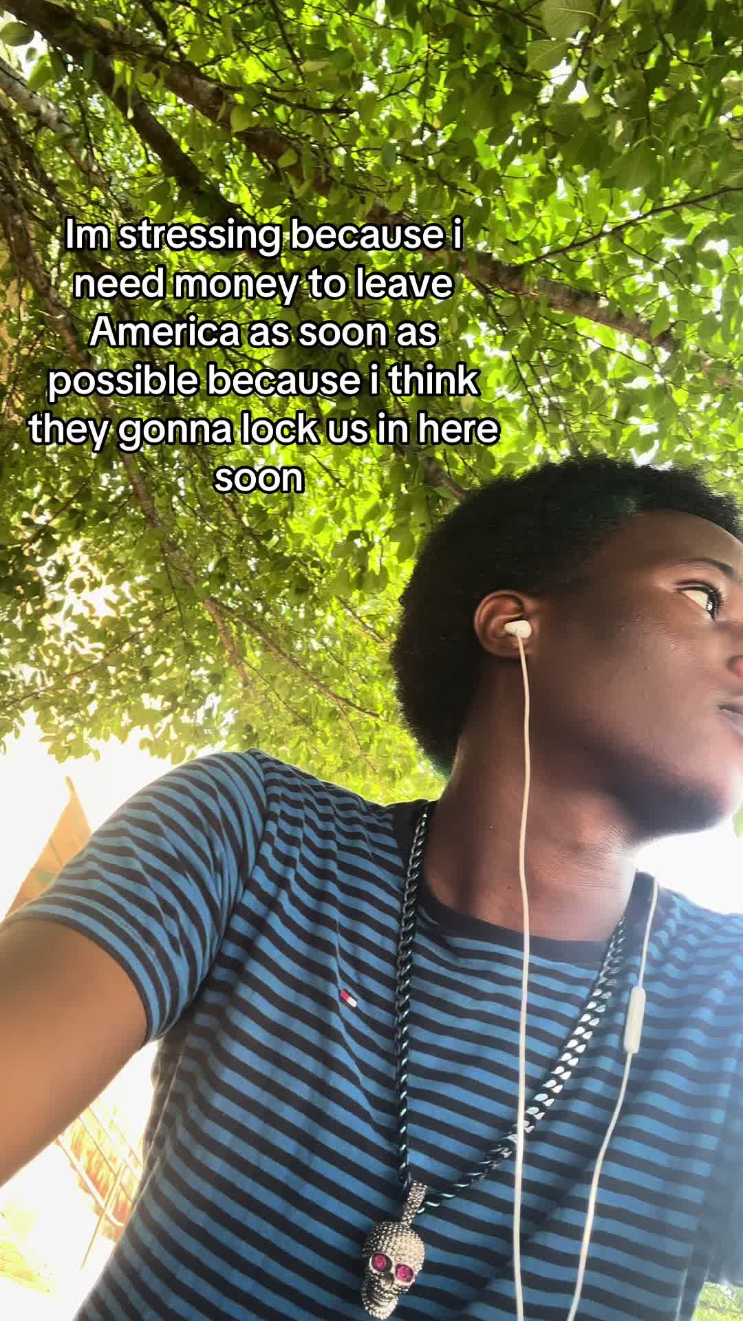 @⃟
