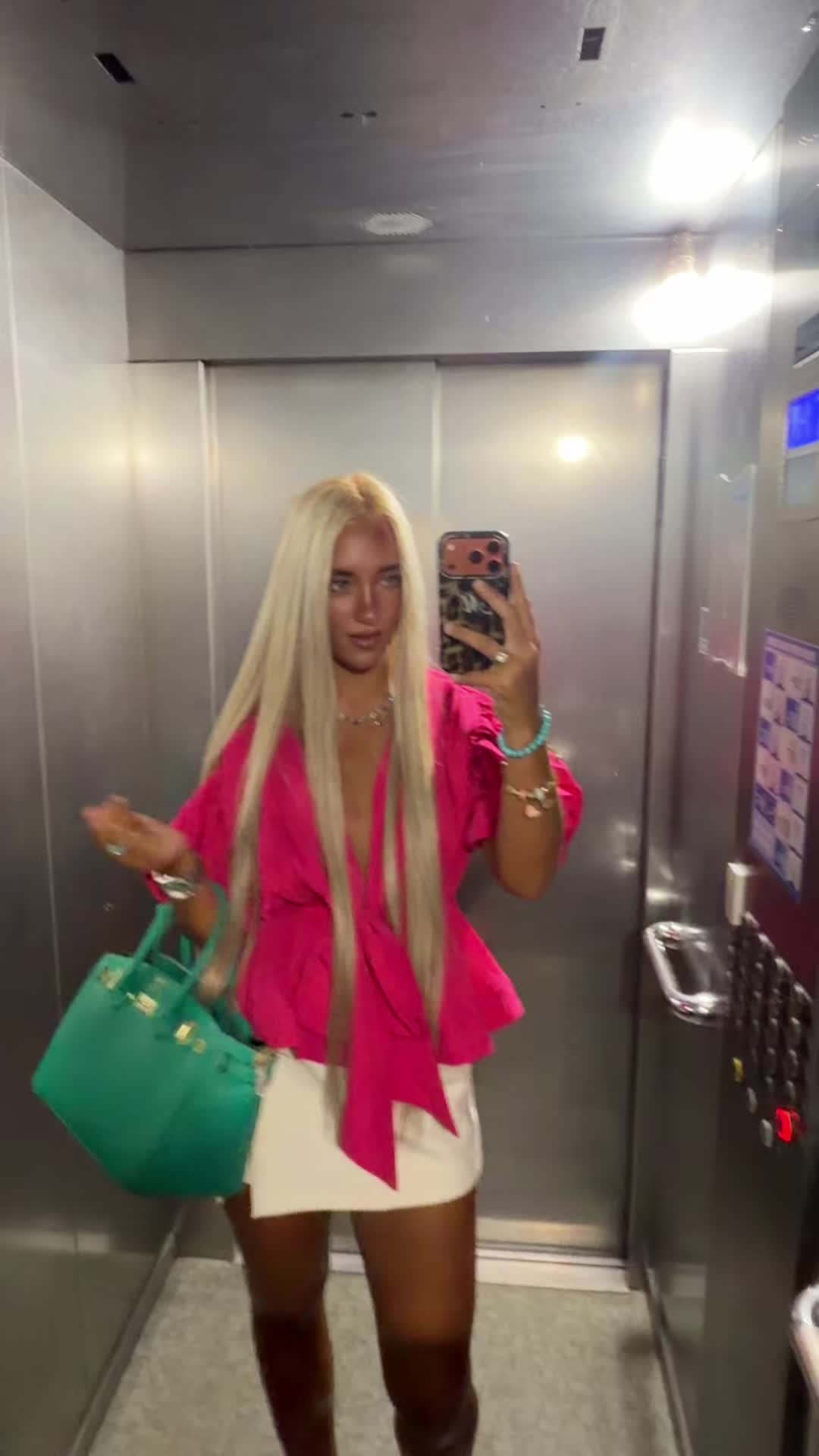 @blondie.mira